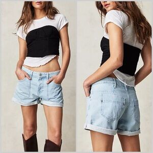 WE THE FREE Beginners Luck Denim Shorts with Rolled Cuffs in Faded Wash Size 30